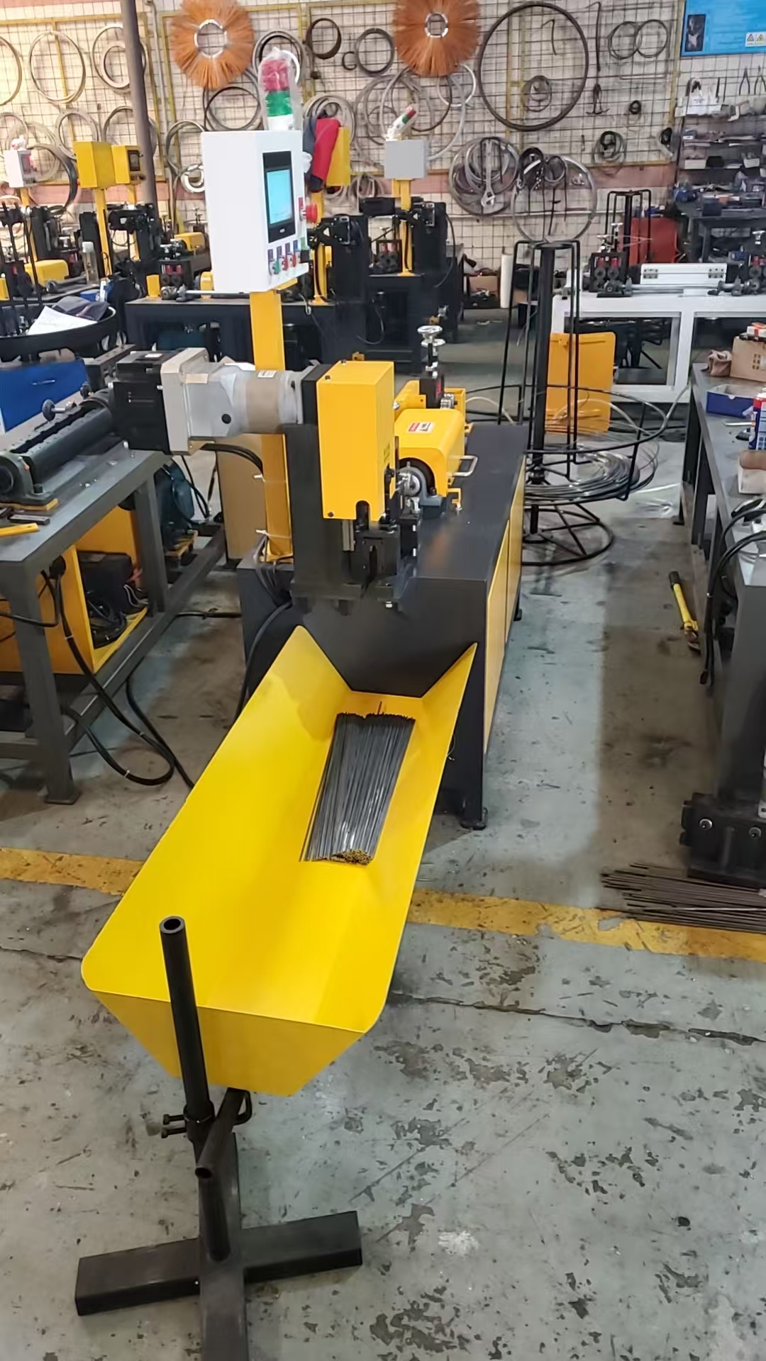 Diana CNC wire straightening and cutting machine 3.jpg