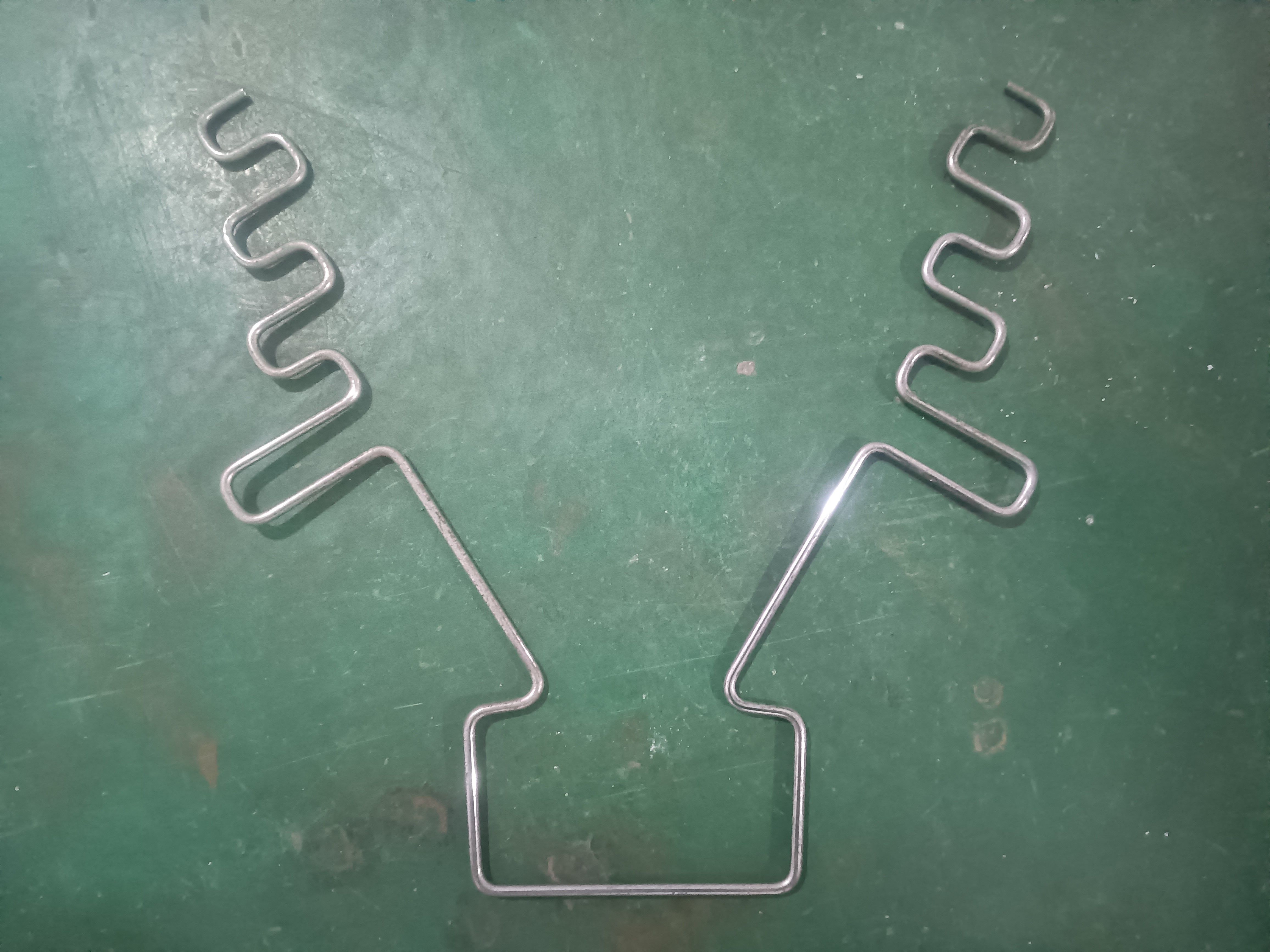 Greenhouse wire support products